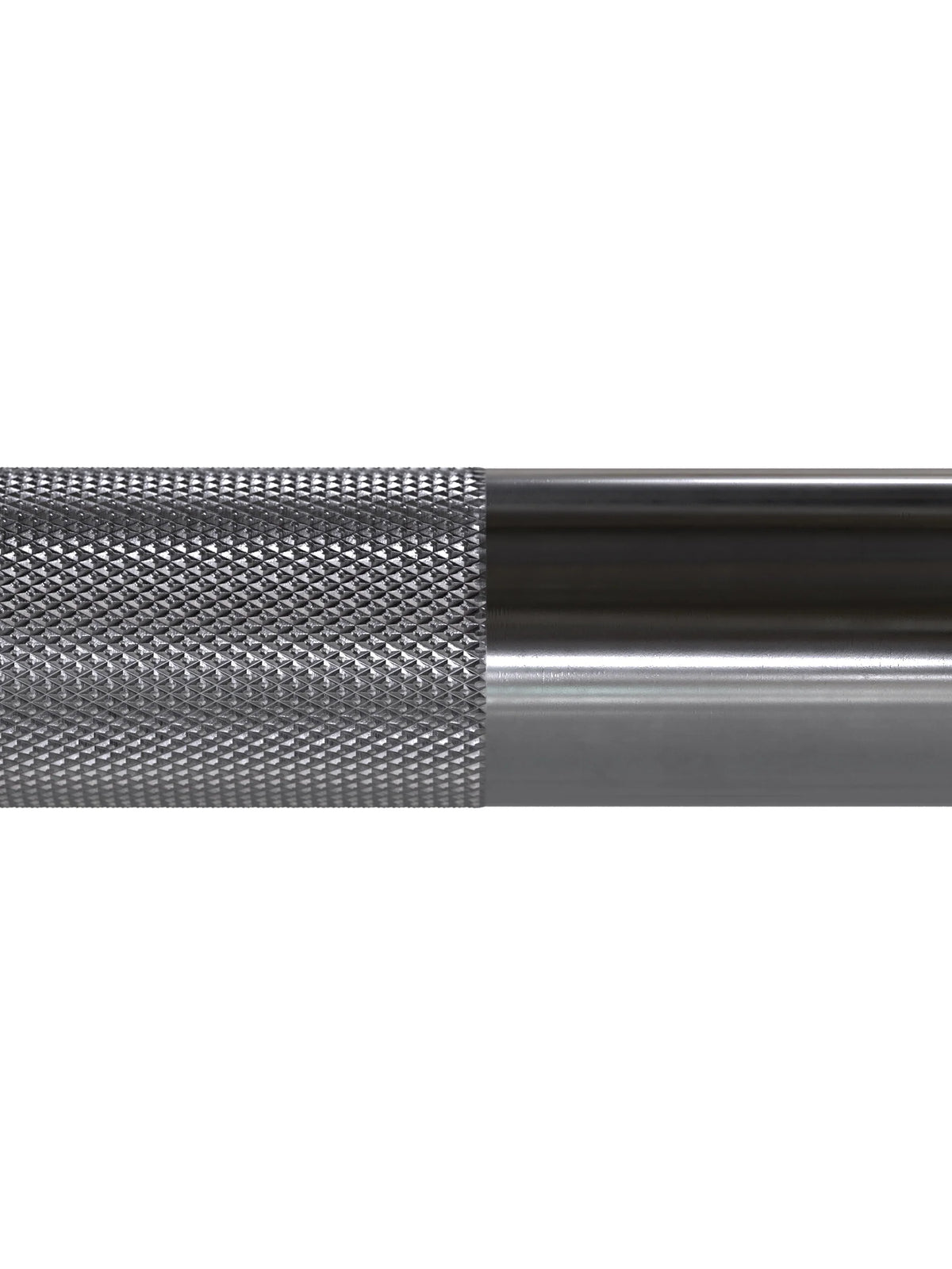 Beta Powerlifting Barbell – detail of the knurling and smooth grip zone