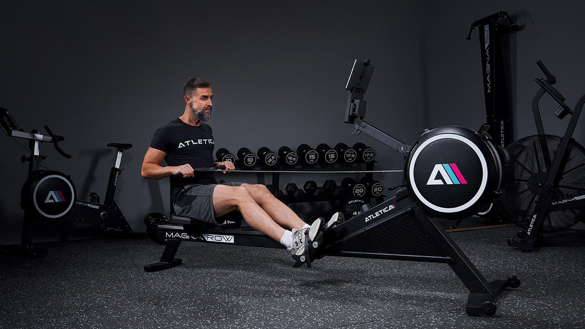 Rowing on the Atletica Magnarow rowing machine