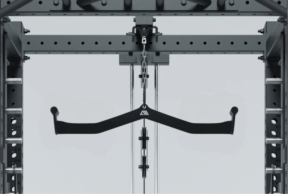 R8 Power Rack Defender: Vielseitiger Latzuganbau