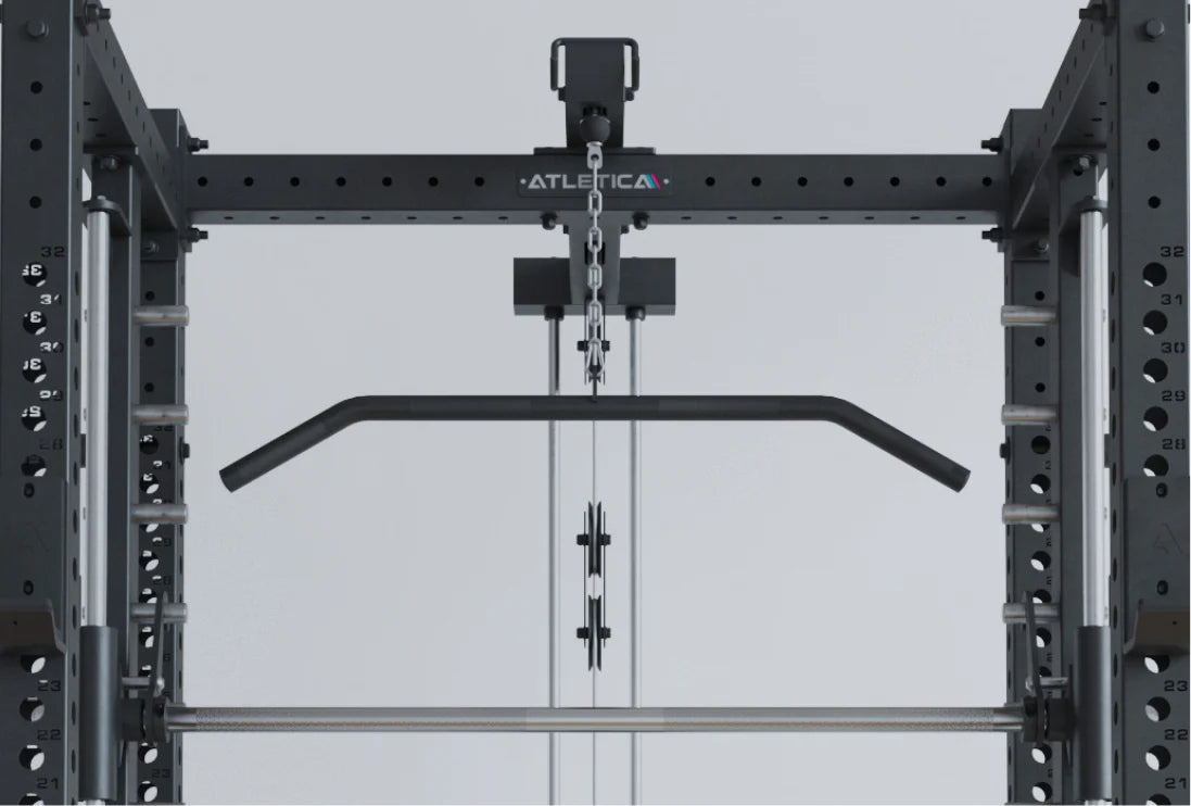 Optionale Latzug-Einheit am R8 Spectre Power Rack