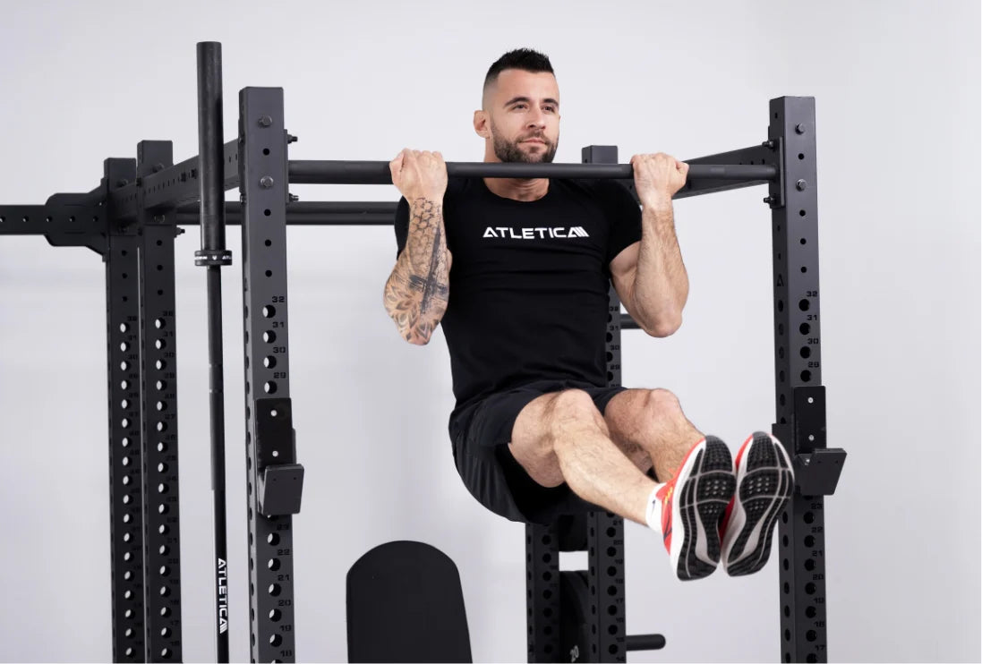 Robuste Sprossenleiter und Klimmzugstange für Klimmzüge und Oberkörpertraining