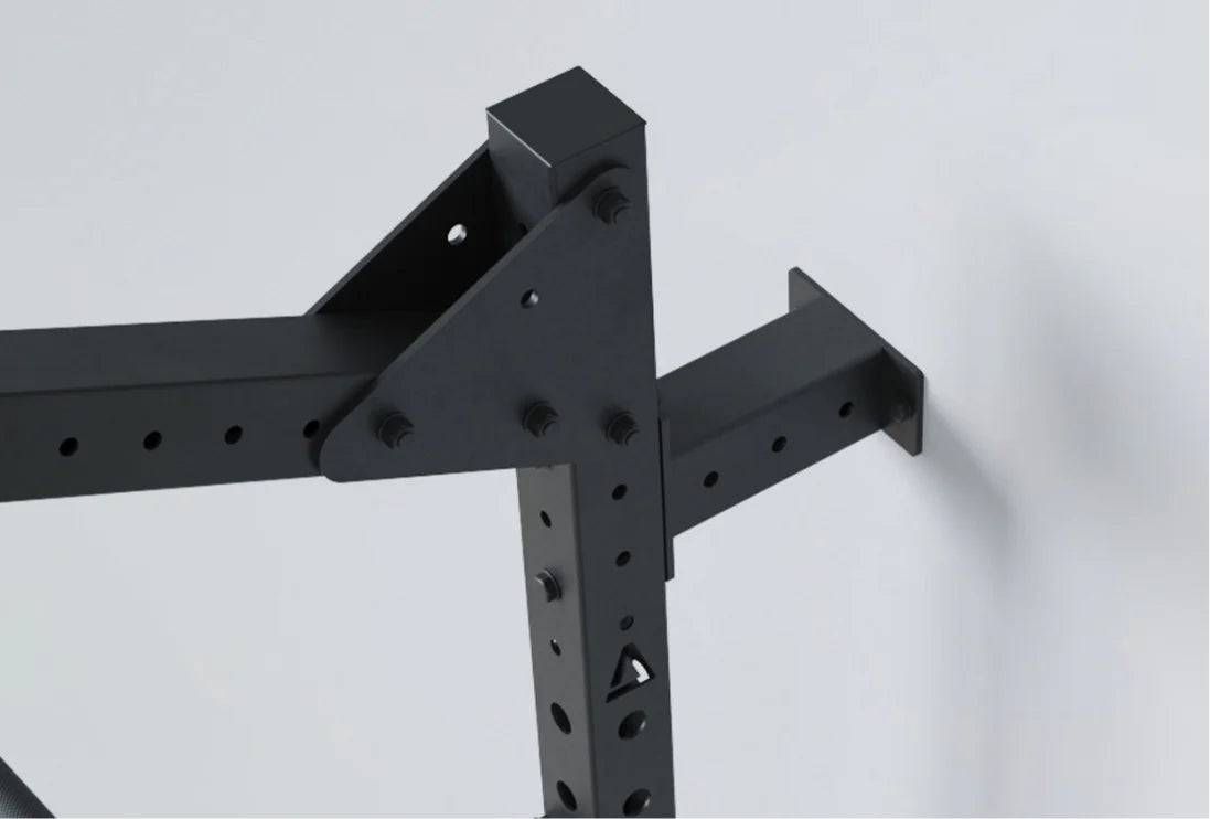 R8 Wall Rack an der Wand verschraubt