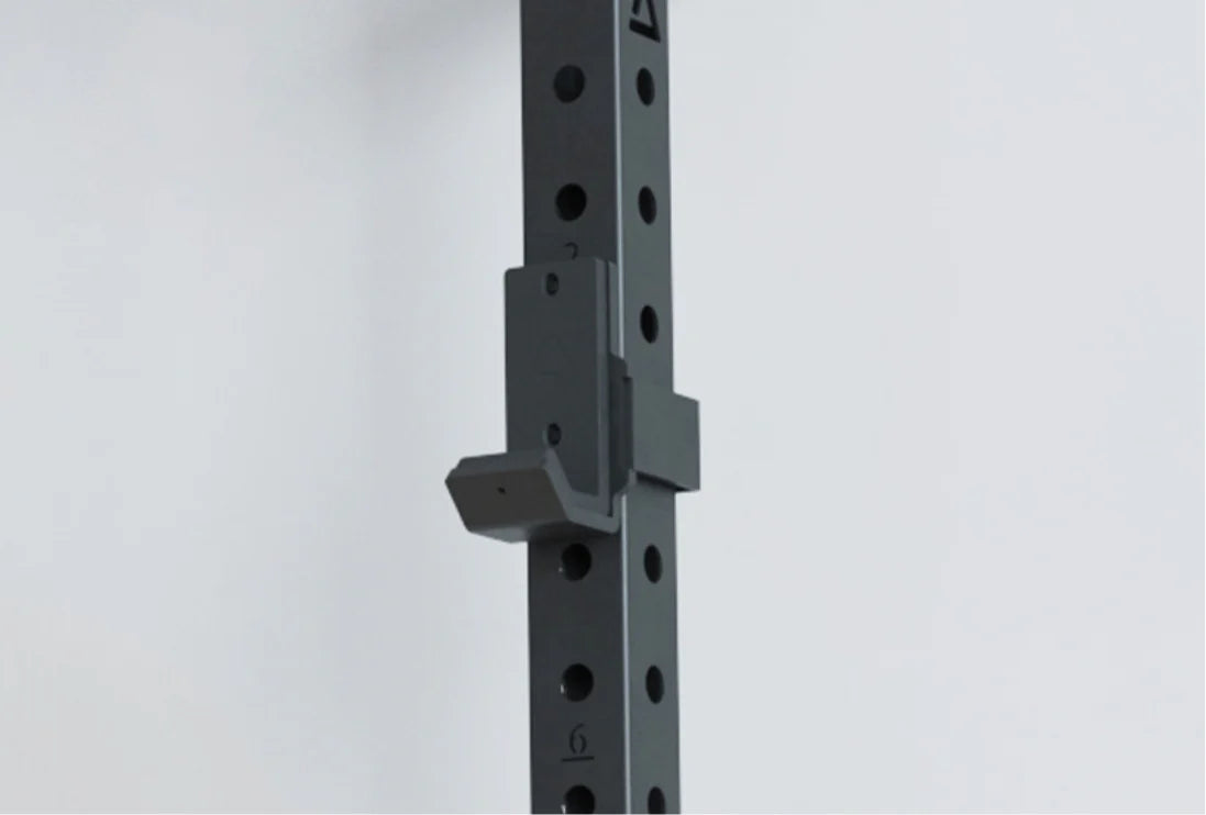 J-Hooks am R8 Wall Rack