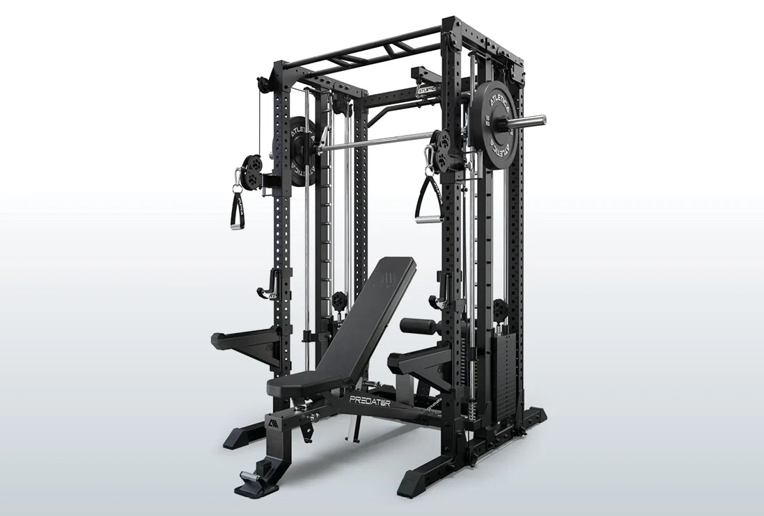 R7 EVO Fighter Power Rack als All-in-One Setup mit Predator Bench, Kabelzügen und Gewichtsscheiben