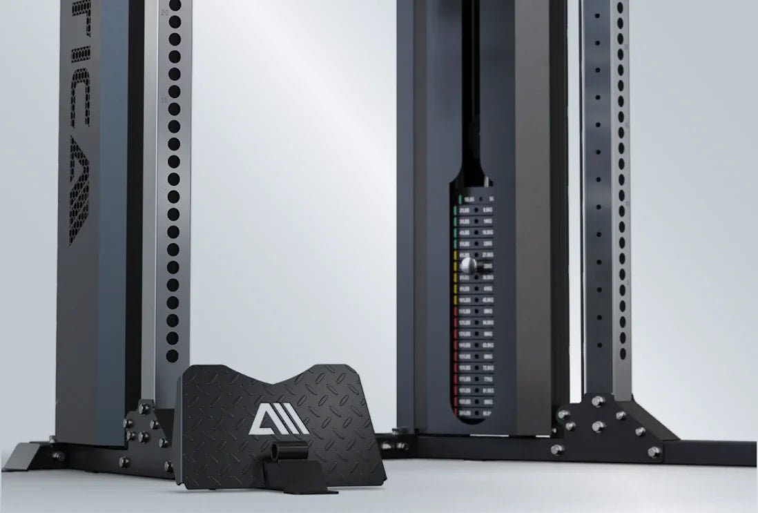 Edelstahl Konstruktion und Steckgewichte am Mercury Functional Trainer von Atletica