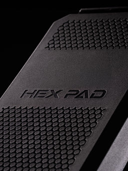 Atletica Raptor bench, close-up of the textured HexPad cushion surface