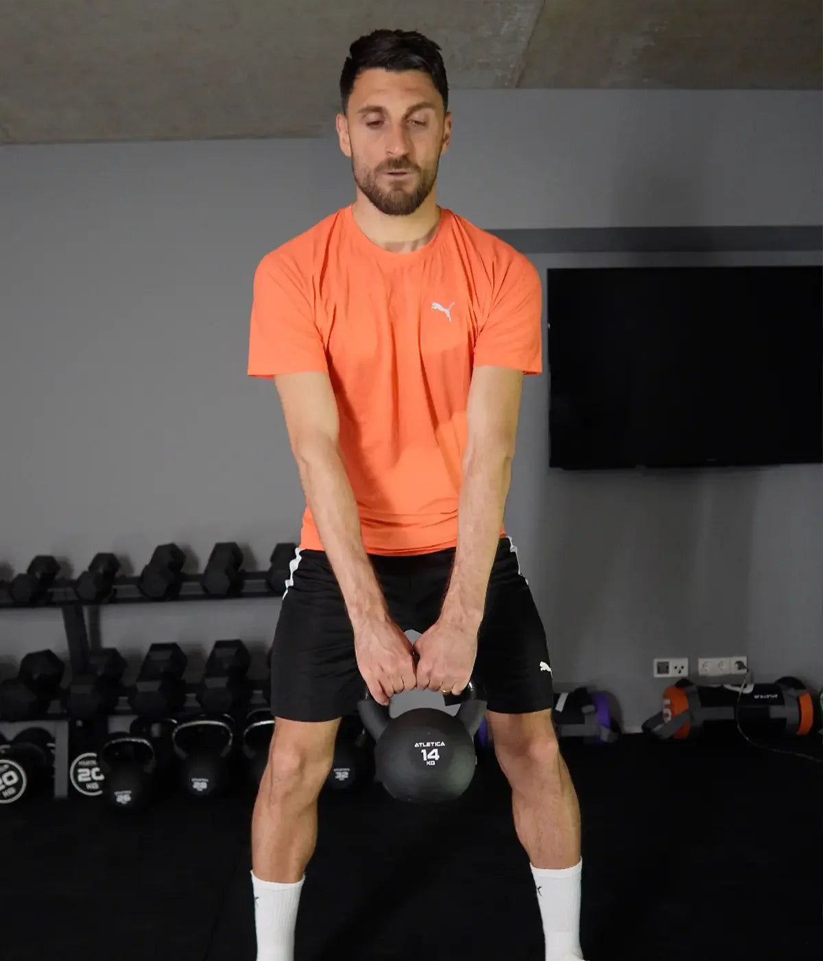 Atletica Athleten: Vincenzo Grifo Kettlebell Swings