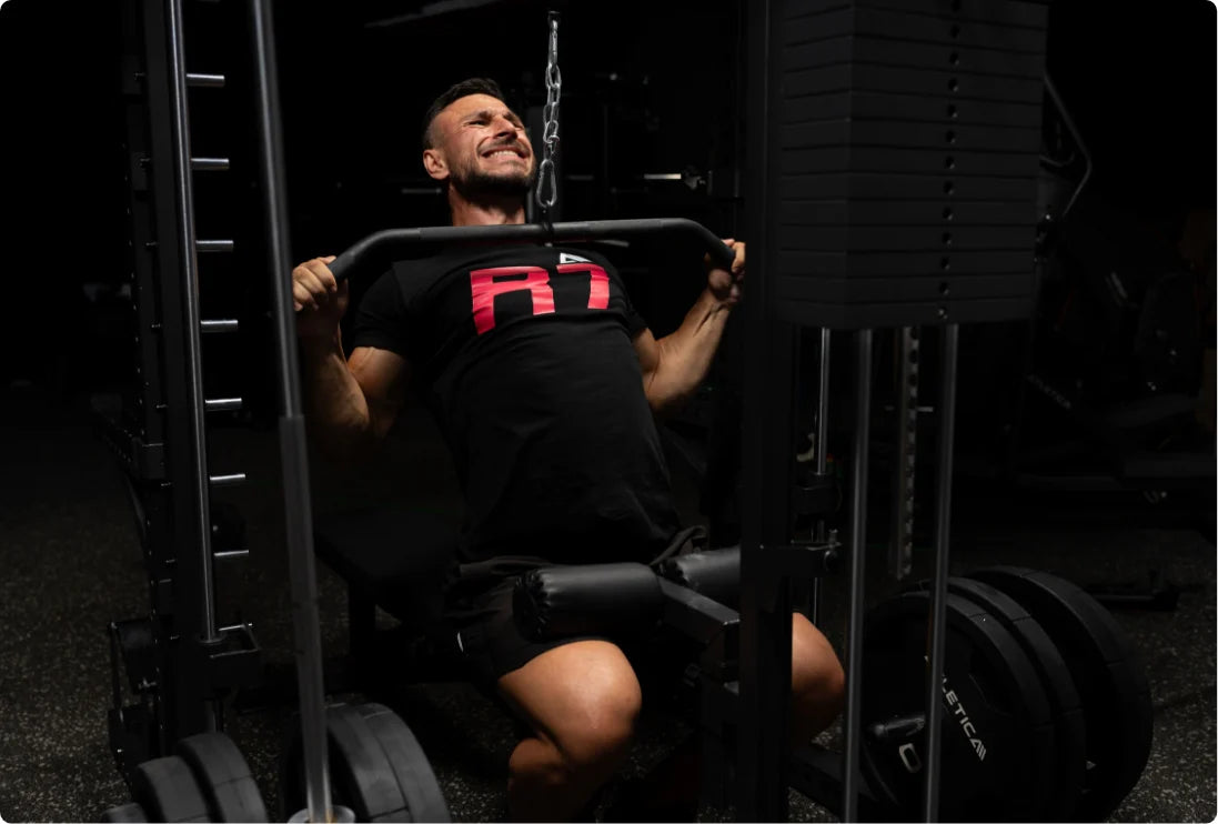 Squat Rack R7 Nemesis: Latziehen