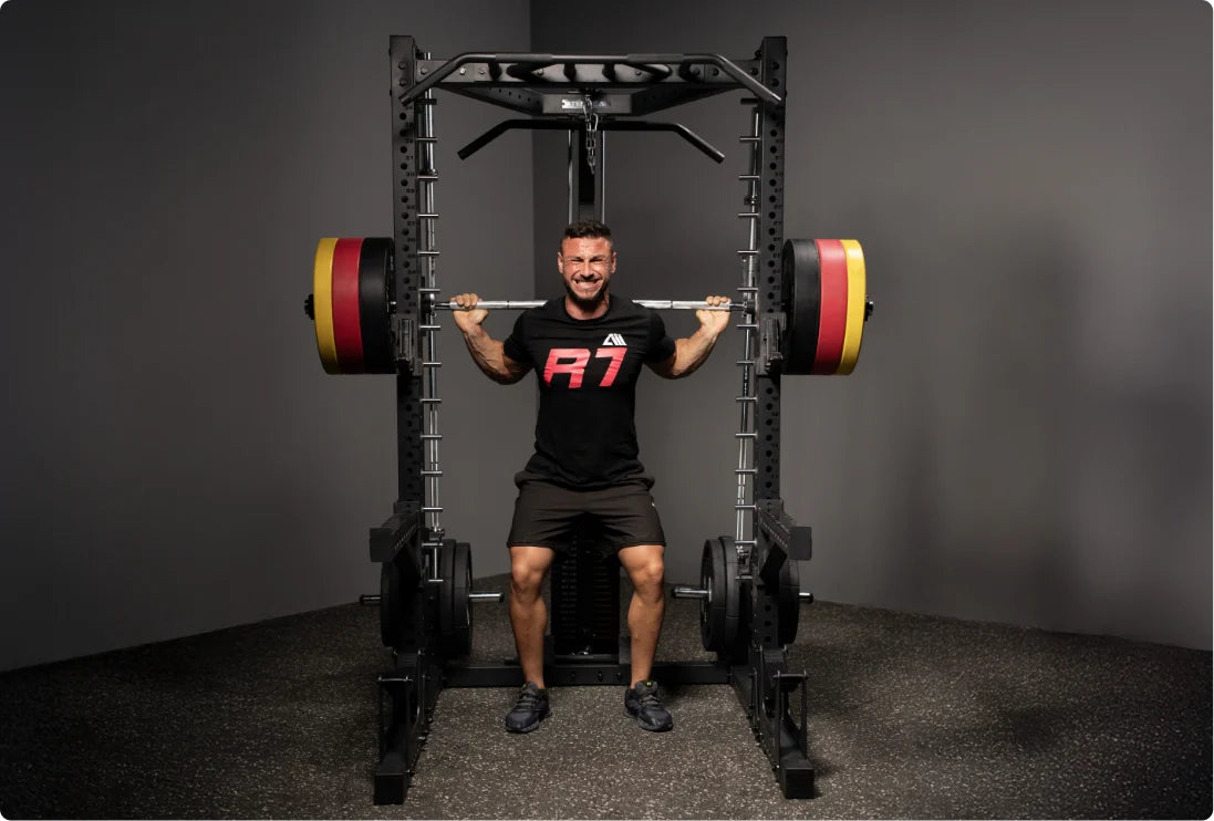 Squat Rack R7 Nemesis mit Multipresse für Back Squats und andere Langhantelübungen